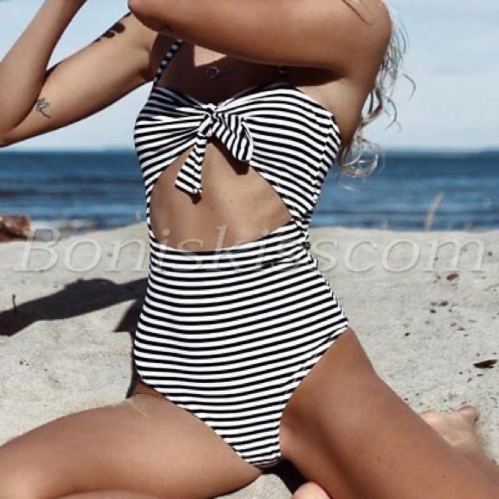 Cupshe Stripe Bikini Bow One-piece Swimsuit